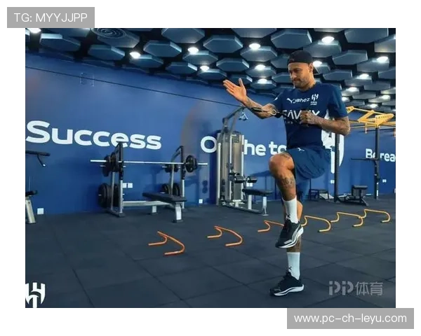 内马尔在社媒举办摄影展，展现生活中真实美好瞬间